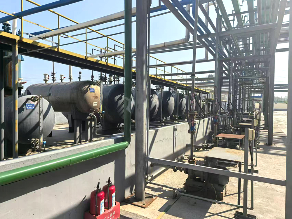 Transfer tank area
